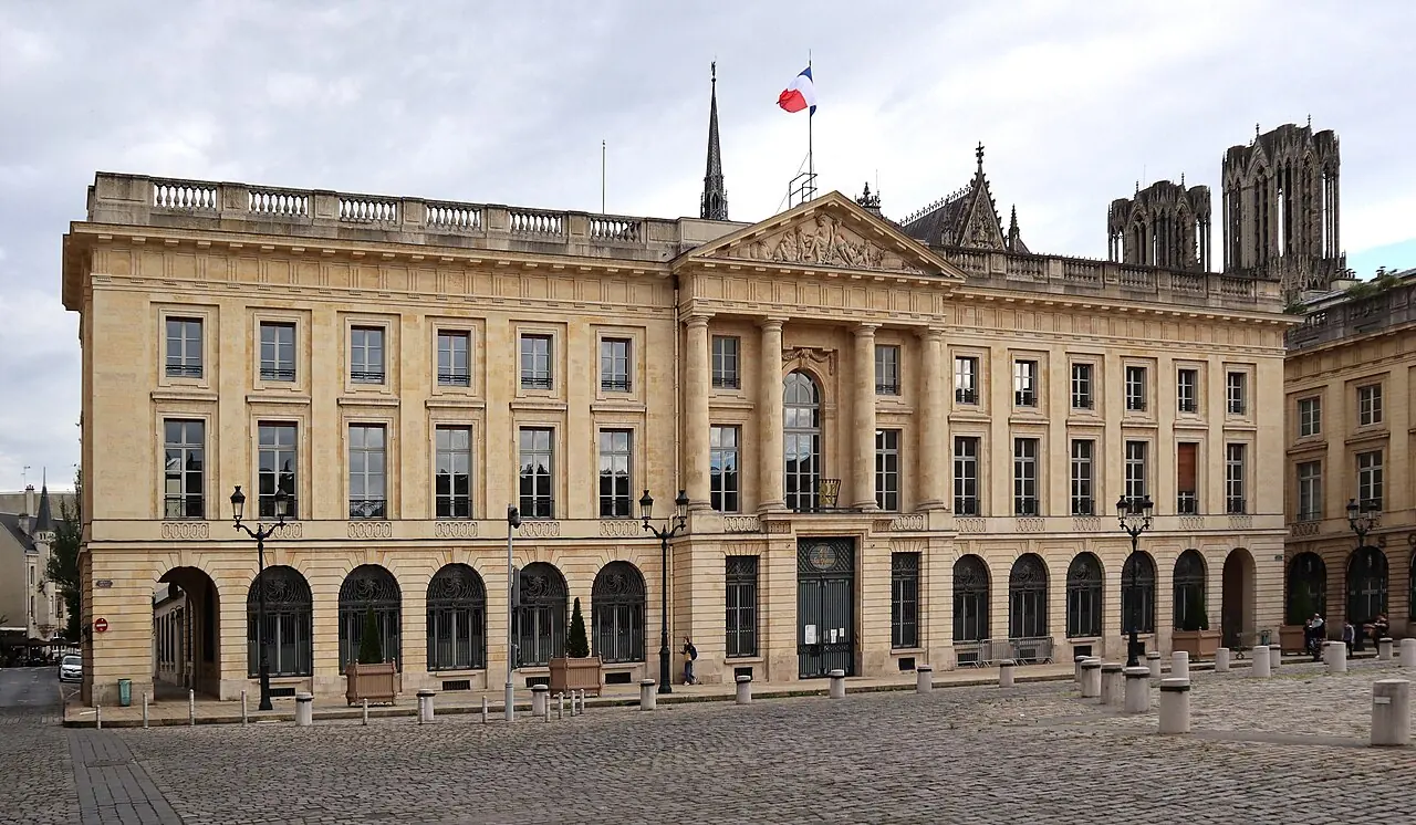 La place Royale à Reims